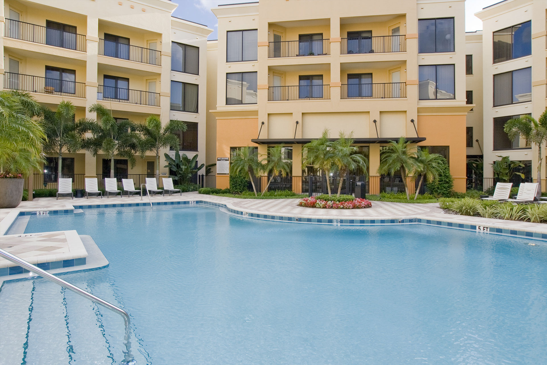 Maitland FL Apartments for Rent Dwell Maitland Luxury Apartments